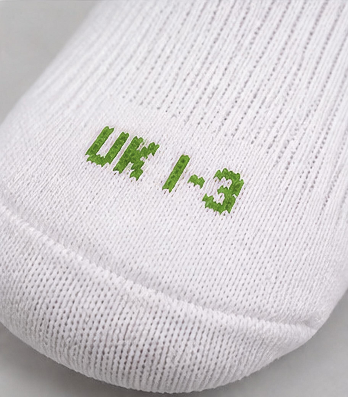 Annaclone GAC Grip Socks (White/Green)